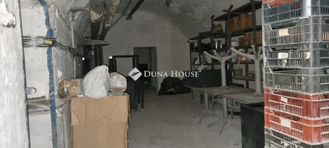 Eladó ipari ingatlan, Budapesten, VI. kerületben 75 M Ft