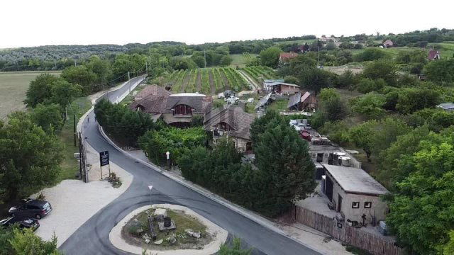 Eladó ipari ingatlan, Etyeken 849 M Ft / költözzbe.hu