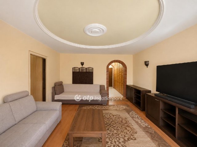 Eladó panellakás, Budapesten, X. kerületben 71.9 M Ft, 2+1 szobás