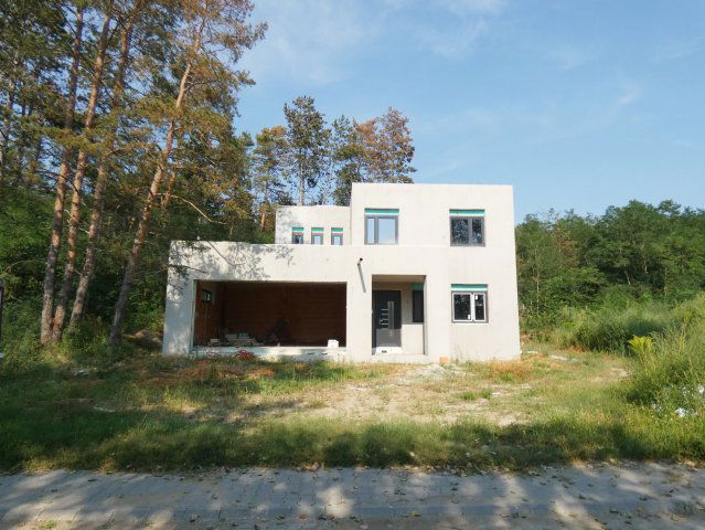 Eladó családi ház, Mogyoródon 249 M Ft, 5 szobás