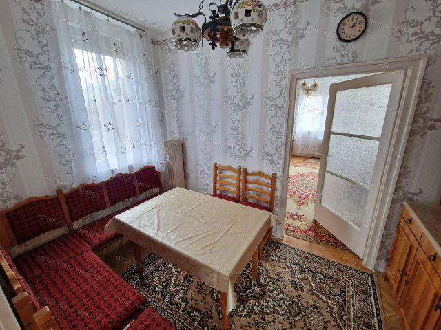 Eladó téglalakás, Tatabányán 36 M Ft, 2 szobás