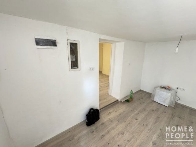 Eladó családi ház, Hódmezővásárhelyen 13 M Ft, 1 szobás