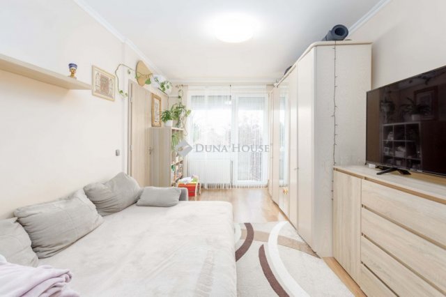 Eladó téglalakás, Mosonmagyaróváron 51.99 M Ft, 3 szobás