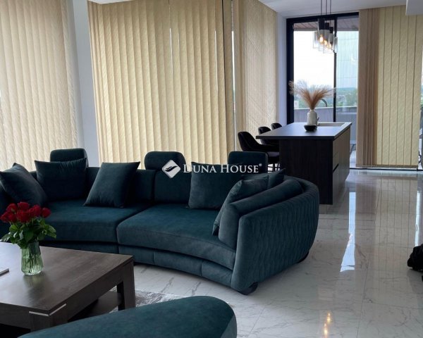 Eladó téglalakás, Szegeden, Bakay Nándor utcában 158 M Ft