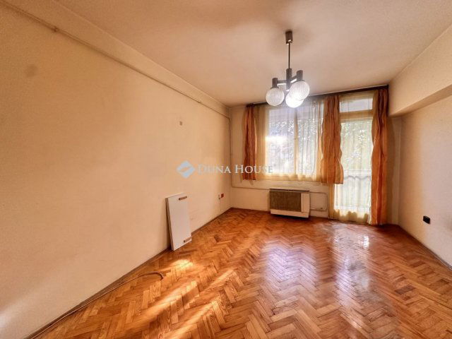 Eladó téglalakás, Zalaegerszegen 26.5 M Ft, 2 szobás