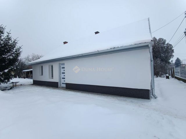 Eladó családi ház, Törtelen 44.9 M Ft, 4 szobás