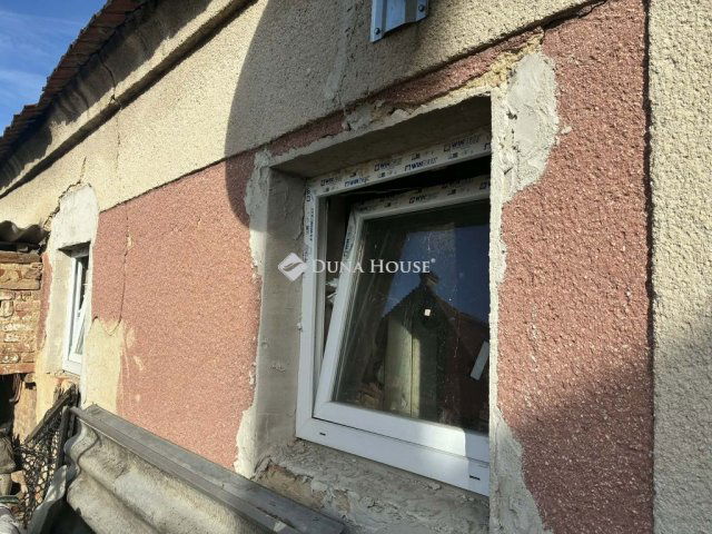 Eladó családi ház, Szentlőrincen 22 M Ft, 2 szobás