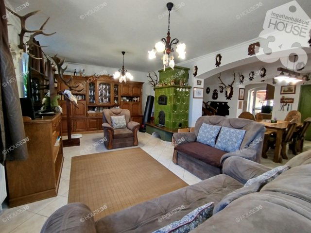 Eladó családi ház, Kecskeméten 107.9 M Ft, 5 szobás