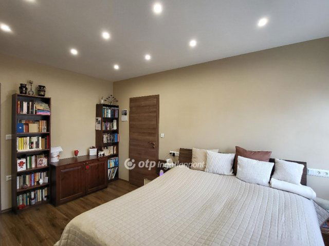 Eladó családi ház, Siófokon 168 M Ft, 6 szobás