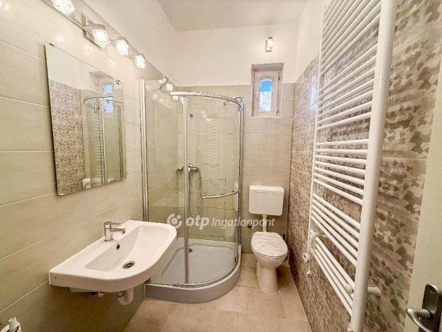 Eladó családi ház, Gödöllőn 134 M Ft, 4+2 szobás