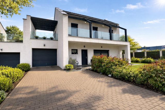 Eladó ikerház, Pilisvörösváron 174.99 M Ft, 4 szobás