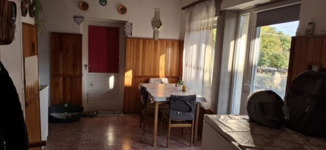 Eladó családi ház, Zengővárkonyon 35 M Ft, 3 szobás