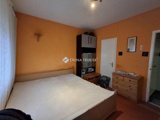 Eladó panellakás, Berettyóújfaluban 42.5 M Ft, 2 szobás