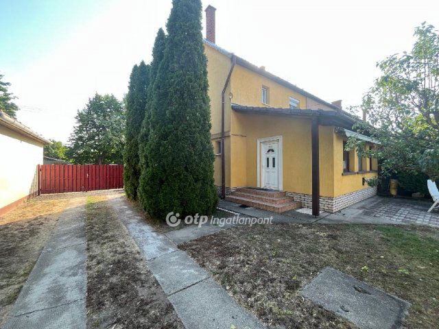 Eladó téglalakás, Jánoshalmán 32.9 M Ft, 3 szobás