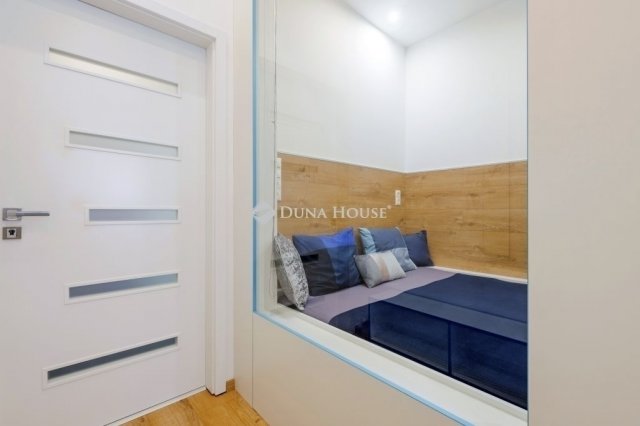 Eladó téglalakás, Budapesten, V. kerületben 233.9 M Ft, 2 szobás