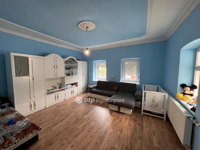 Eladó családi ház, Mezőcsáton 19.9 M Ft, 3 szobás