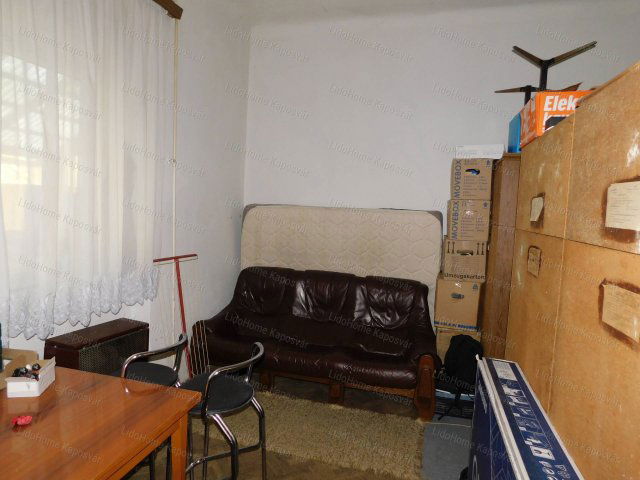 Eladó téglalakás, Kaposváron 17.5 M Ft, 5 szobás