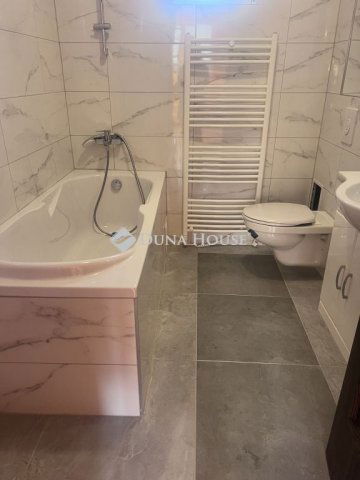 Eladó sorház, Dunakeszin, Fő úton 60.25 M Ft, 3 szobás