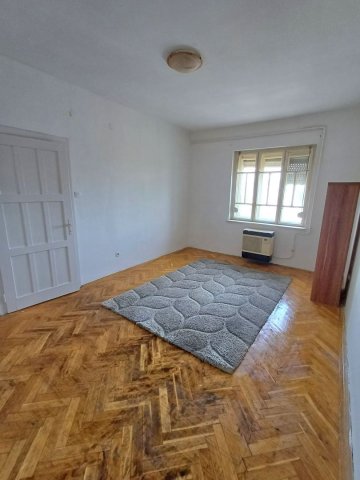 Eladó téglalakás, Debrecenben 37.5 M Ft, 1+1 szobás