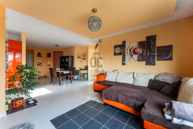 Eladó családi ház, Pétfürdőn 129.9 M Ft, 3 szobás
