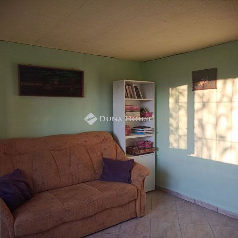 Eladó családi ház, Zalaegerszegen 15.7 M Ft, 1 szobás