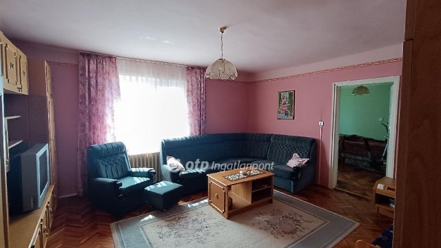 Eladó családi ház, Tarnaleleszen 18 M Ft, 4 szobás
