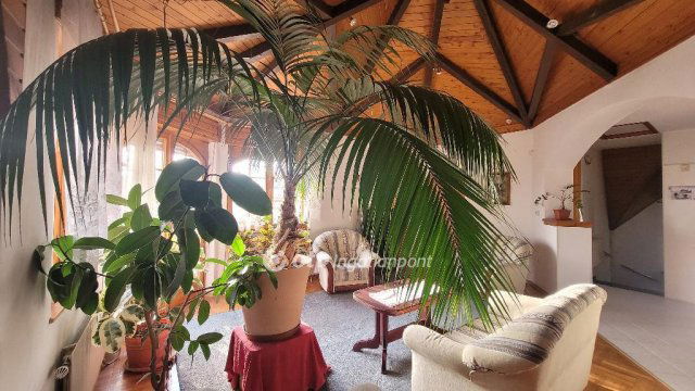 Eladó családi ház, Szentendrén 159 M Ft, 6+1 szobás