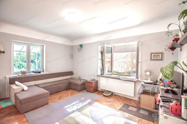Eladó családi ház, Budapesten, XVI. kerületben, Cziráki utcában