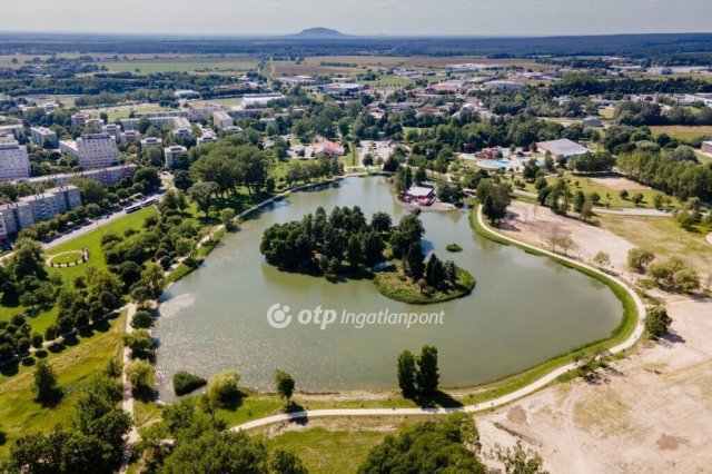 Eladó panellakás, Ajkán 31.5 M Ft, 1+1 szobás