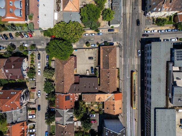 Eladó családi ház, XIV. kerületben, Erzsébet királyné útján
