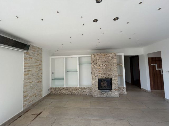 Eladó családi ház, Pécsett, Középmakár dűlőn 149.9 M Ft