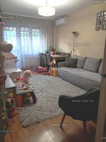 Eladó panellakás, Budapesten, III. kerületben 68.9 M Ft