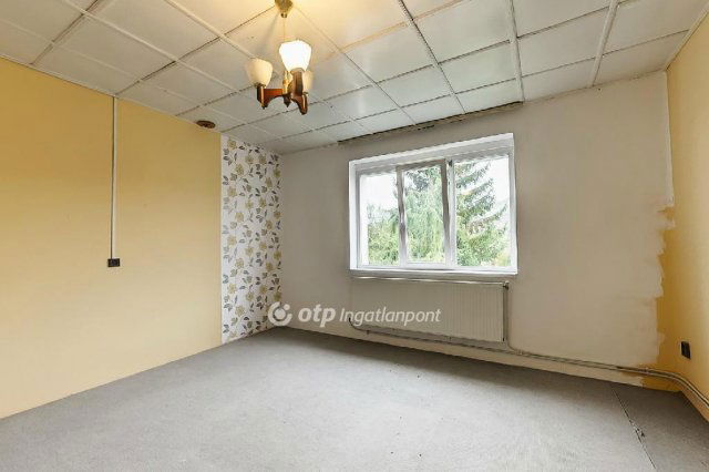 Eladó családi ház, Sirokban 35 M Ft, 3 szobás