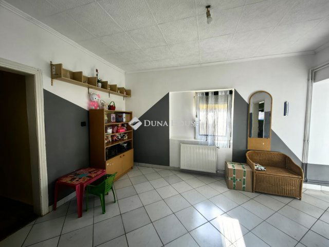 Eladó családi ház, Lovásziban 22.9 M Ft, 4 szobás