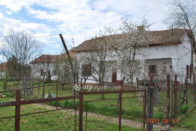 Eladó családi ház, Tiszaszentimrén 14.99 M Ft, 2 szobás
