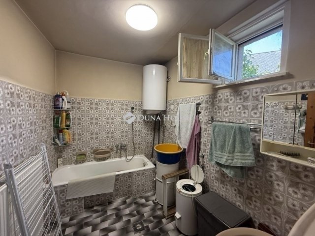 Eladó családi ház, Maglódon 99 M Ft, 6 szobás