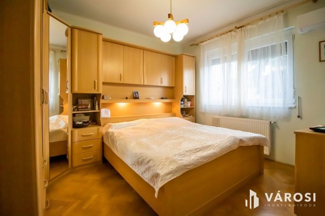 Eladó téglalakás, Székesfehérvárott 75 M Ft, 3 szobás