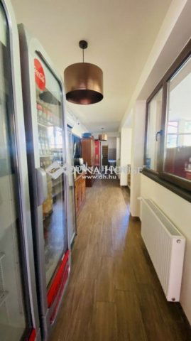 Eladó ipari ingatlan, Leányfaluban 365 M Ft / költözzbe.hu