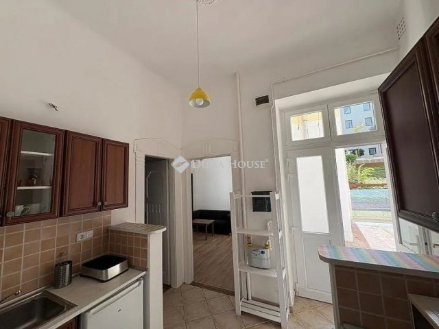Eladó téglalakás, Budapesten, VI. kerületben 89.9 M Ft, 4 szobás