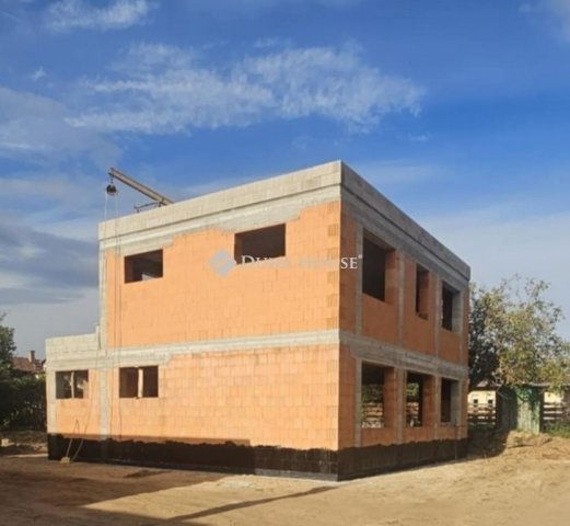 Eladó családi ház, Budapesten, XVIII. kerületben 165 M Ft