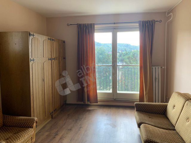 Kiadó panellakás, albérlet, Budapesten, III. kerületben