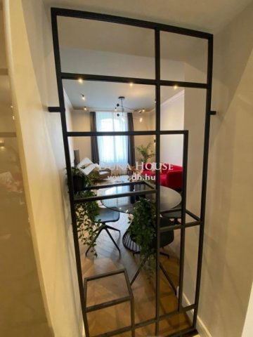 Eladó téglalakás, Budapesten, VI. kerületben 300 M Ft, 5 szobás