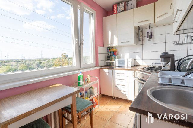 Eladó panellakás, Szegeden 46 M Ft, 3 szobás