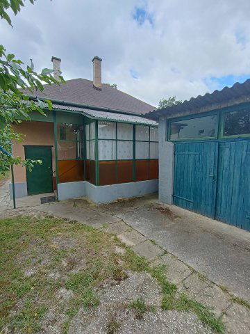 Eladó családi ház, Székesfehérvárott 55 M Ft, 2 szobás