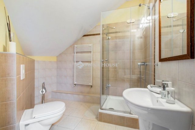 Eladó családi ház, Budapesten, XVII. kerületben, Cséplő úton