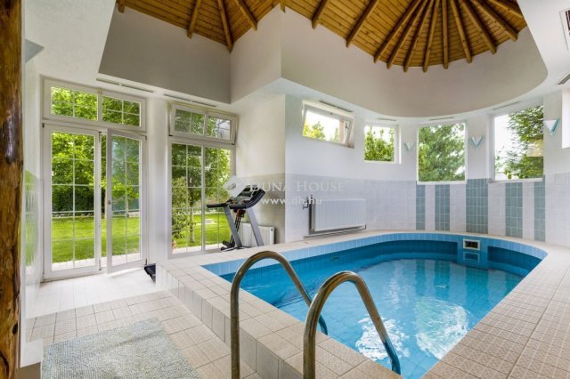 Eladó családi ház, Hajdúszoboszlón 175 M Ft, 7 szobás