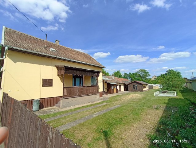 Eladó családi ház, Karcagon, Reggel utcában 39.9 M Ft, 4 szobás
