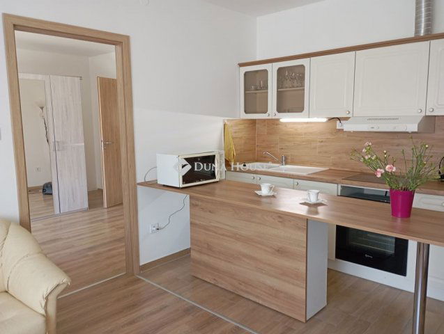 Eladó téglalakás, Pécsett, Erreth Lajos utcában 60.9 M Ft