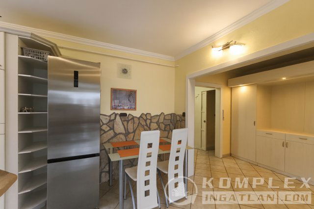 Eladó panellakás, Budapesten, III. kerületben 104.5 M Ft