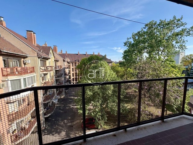 Eladó téglalakás, Szegeden, Bárka utcában 39.9 M Ft, 1 szobás